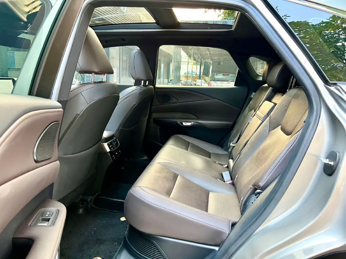 2023 Lexus RX 2.5L 189HP L4 E-CVT Hybrid,autocango,china used car exporter,china ev exporter,chinese used car exporter,chinese used ev exporter