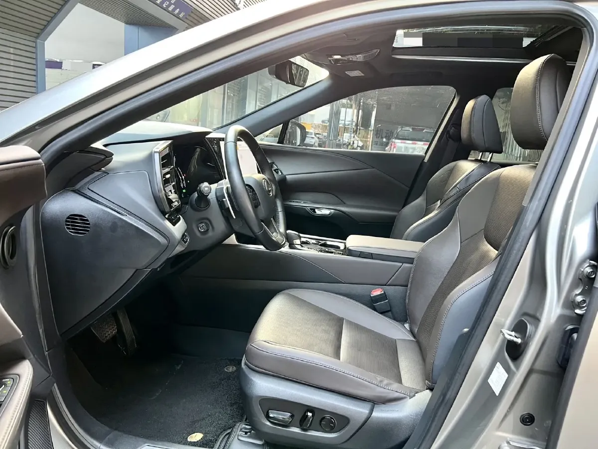 2023 Lexus RX 2.5L 189HP L4 E-CVT Hybrid,autocango,china used car exporter,china ev exporter,chinese used car exporter,chinese used ev exporter