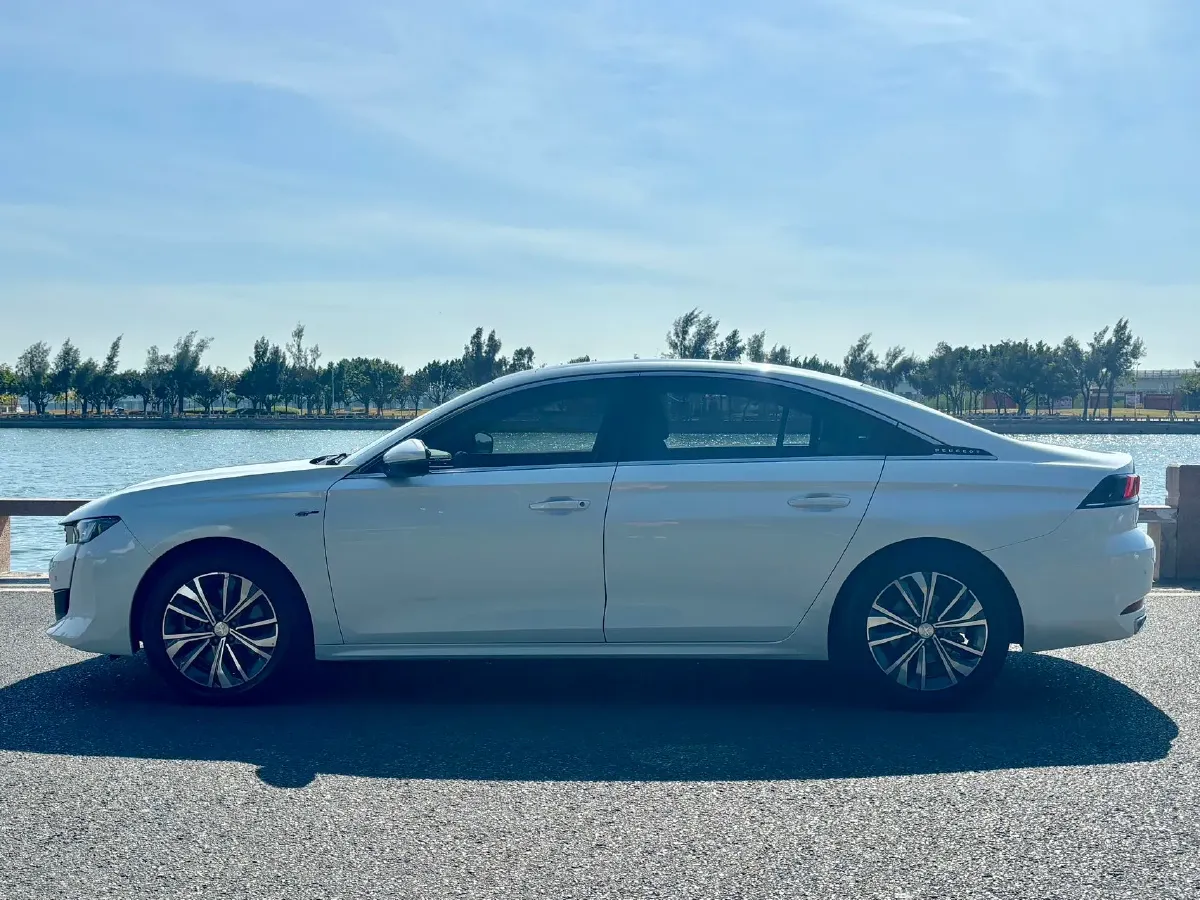 2019 Peugeot 508 1.8T 211HP L4 8AT,autocango,china used car exporter,china ev exporter,chinese used car exporter,chinese used ev exporter