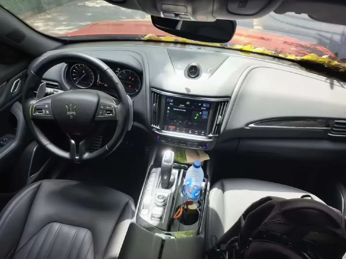 2022 Maserati Levante 2.0T 330HP L4 8AT,autocango,china used car exporter,china ev exporter,chinese used car exporter,chinese used ev exporter