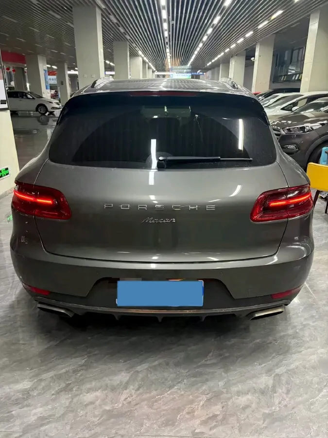 2017 YuTong T7 6.0L 316HP V8 6AT,autocango,china used car exporter,china ev exporter,chinese used car exporter,chinese used ev exporter