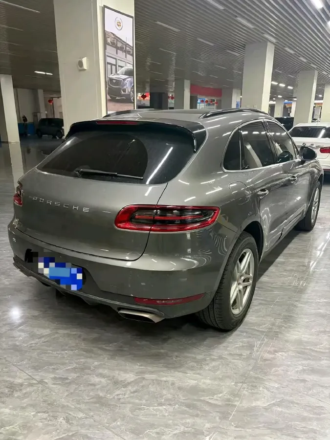 2017 YuTong T7 6.0L 316HP V8 6AT,autocango,china used car exporter,china ev exporter,chinese used car exporter,chinese used ev exporter