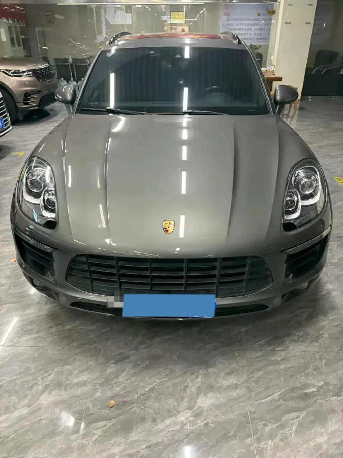 2017 YuTong T7 6.0L 316HP V8 6AT,autocango,china used car exporter,china ev exporter,chinese used car exporter,chinese used ev exporter