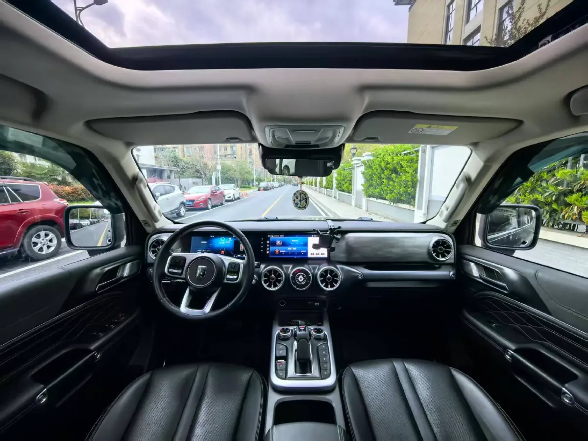 2021 Tank 300 2.0T 227HP L4 8AT,autocango,china used car exporter,china ev exporter,chinese used car exporter,chinese used ev exporter