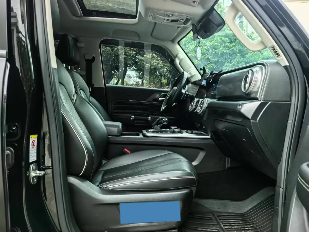 2021 Tank 300 2.0T 227HP L4 8AT,autocango,china used car exporter,china ev exporter,chinese used car exporter,chinese used ev exporter