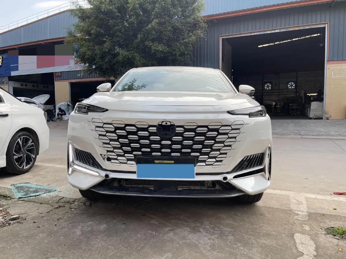 2023 ChangAn UNI-K 2.0T 233HP L4 8AT,autocango,china used car exporter,china ev exporter,chinese used car exporter,chinese used ev exporter