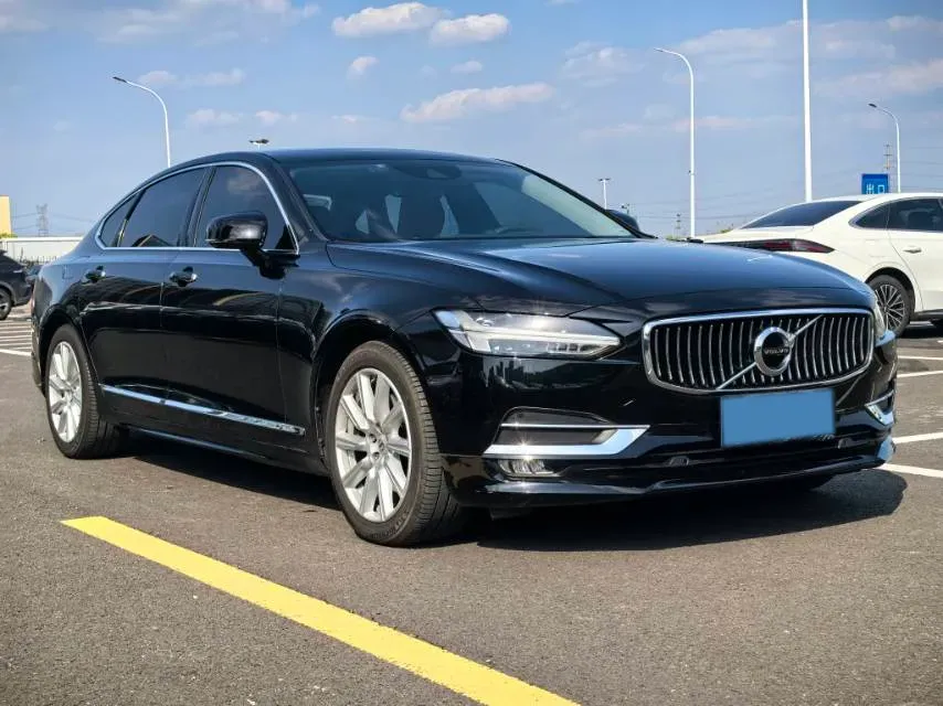 2020 Volvo S90 2.0T 254HP L4 8AT,autocango,china used car exporter,china ev exporter,chinese used car exporter,chinese used ev exporter