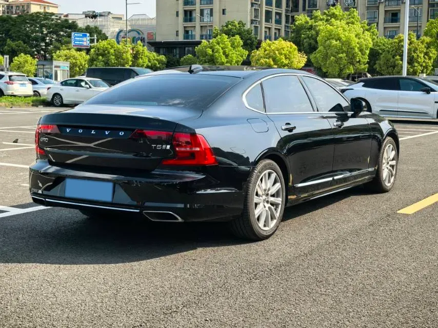 2020 Volvo S90 2.0T 254HP L4 8AT,autocango,china used car exporter,china ev exporter,chinese used car exporter,chinese used ev exporter