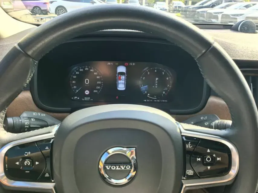 2020 Volvo S90 2.0T 254HP L4 8AT,autocango,china used car exporter,china ev exporter,chinese used car exporter,chinese used ev exporter