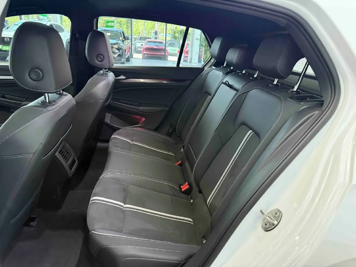 2023 Volkswagen Golf 1.4T 150HP L4 7DCT,autocango,china used car exporter,china ev exporter,chinese used car exporter,chinese used ev exporter