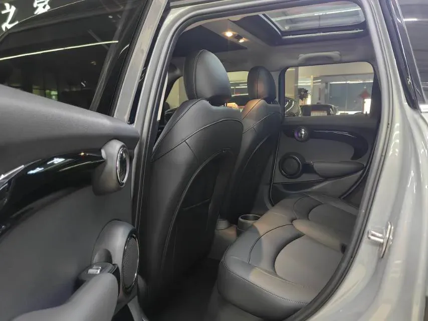 2021 MINI MINI 1.5T 136HP L3 7DCT,autocango,china used car exporter,china ev exporter,chinese used car exporter,chinese used ev exporter