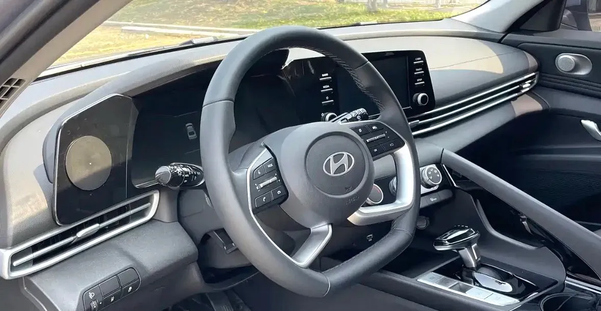 2023 Hyundai Elantra 1.5L 115HP L4 CVT,autocango,china used car exporter,china ev exporter,chinese used car exporter,chinese used ev exporter