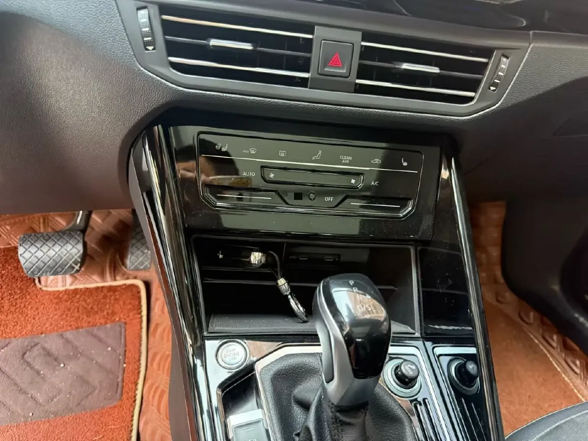 2020 Volkswagen Tayron 2.0T 186HP L4 7DCT,autocango,china used car exporter,china ev exporter,chinese used car exporter,chinese used ev exporter