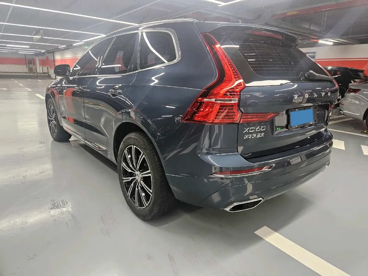 2021 Volvo XC60 2.0T 250HP L4 8AT,autocango,china used car exporter,china ev exporter,chinese used car exporter,chinese used ev exporter