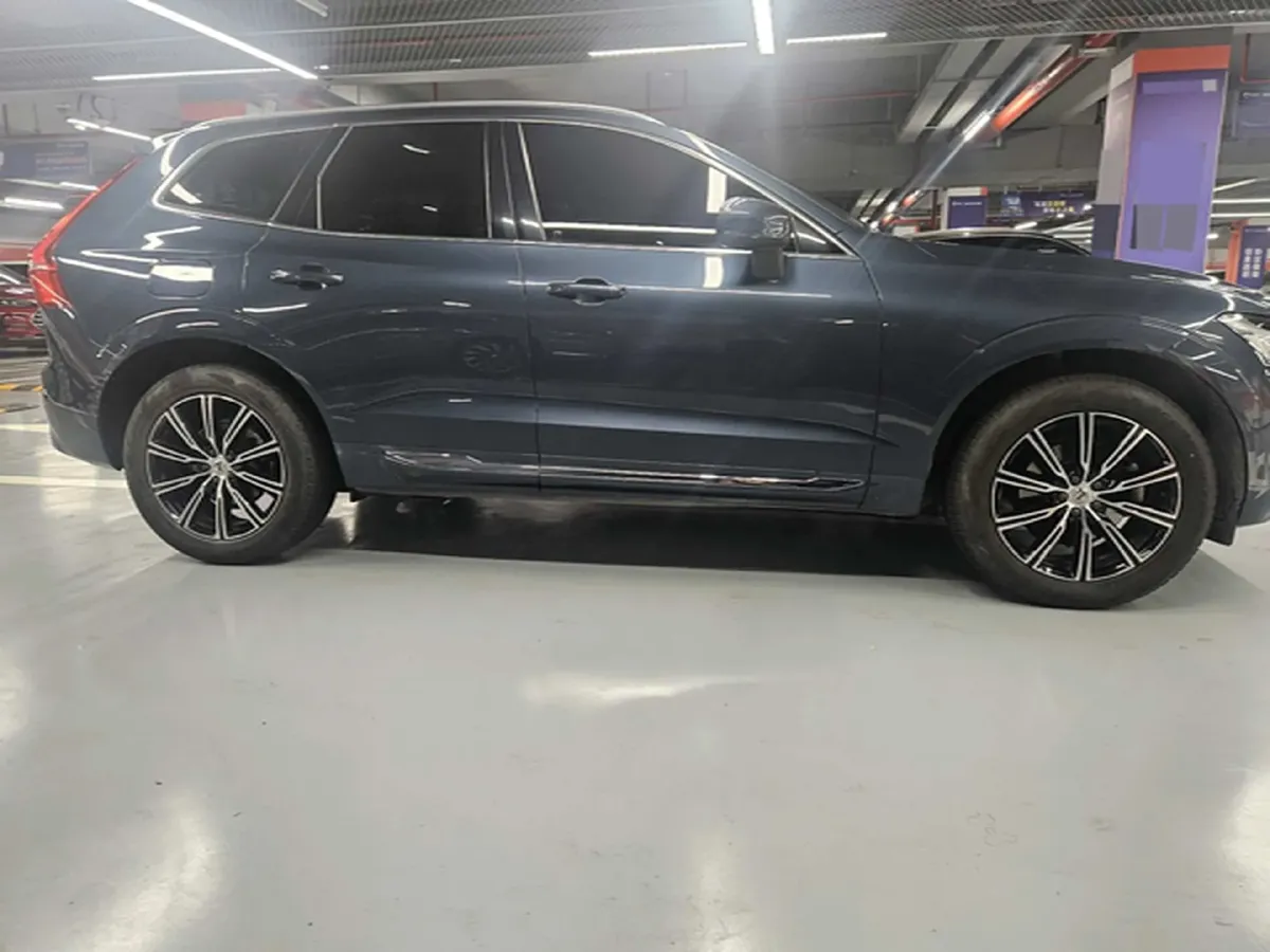 2021 Volvo XC60 2.0T 250HP L4 8AT,autocango,china used car exporter,china ev exporter,chinese used car exporter,chinese used ev exporter