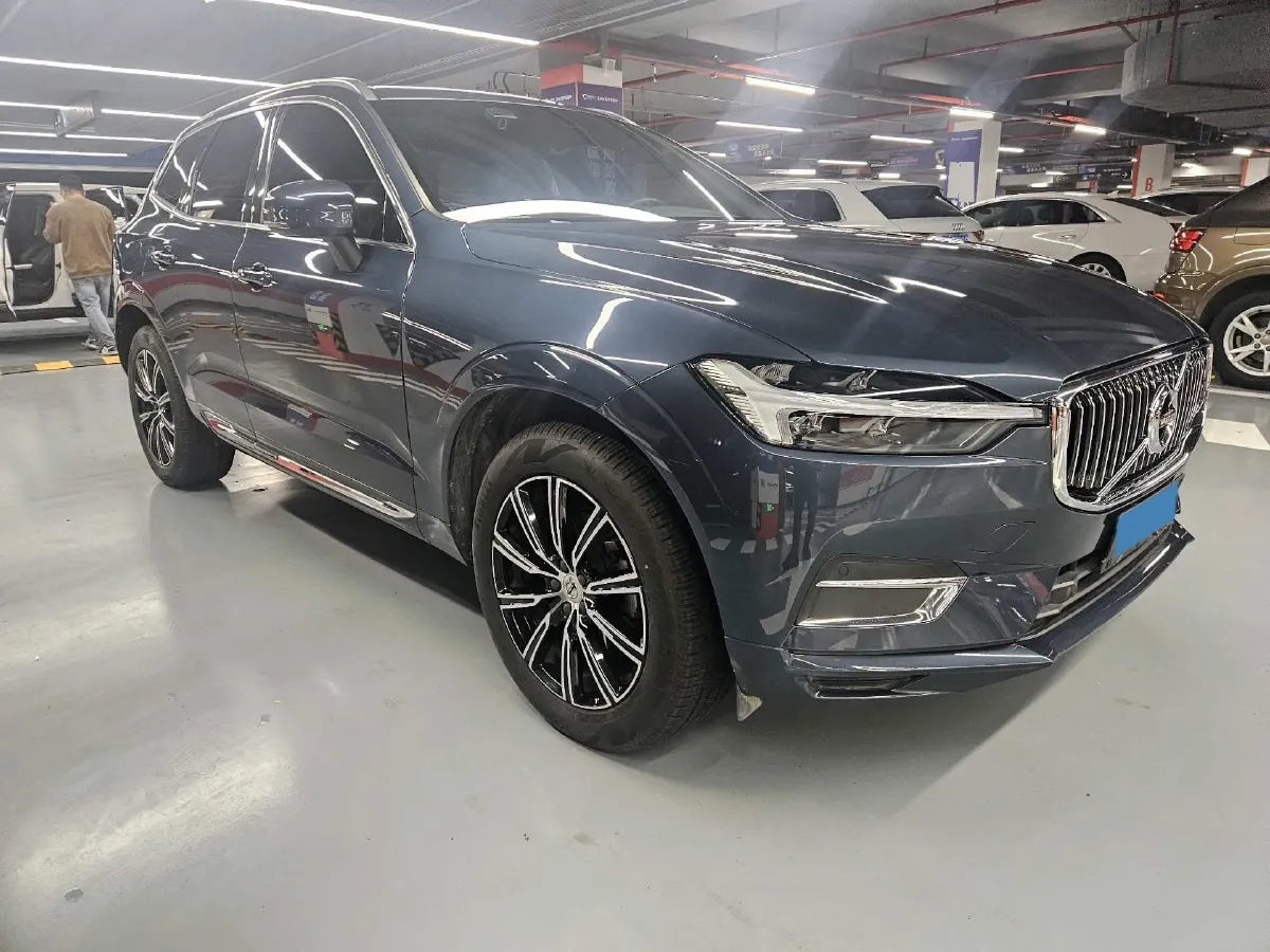 2021 Volvo XC60 2.0T 250HP L4 8AT,autocango,china used car exporter,china ev exporter,chinese used car exporter,chinese used ev exporter