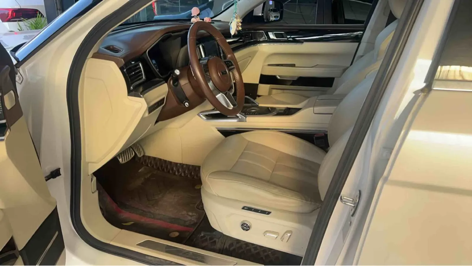 2017 Zotye T700 1.8T 177HP L4 6DCT,autocango,china used car exporter,china ev exporter,chinese used car exporter,chinese used ev exporter