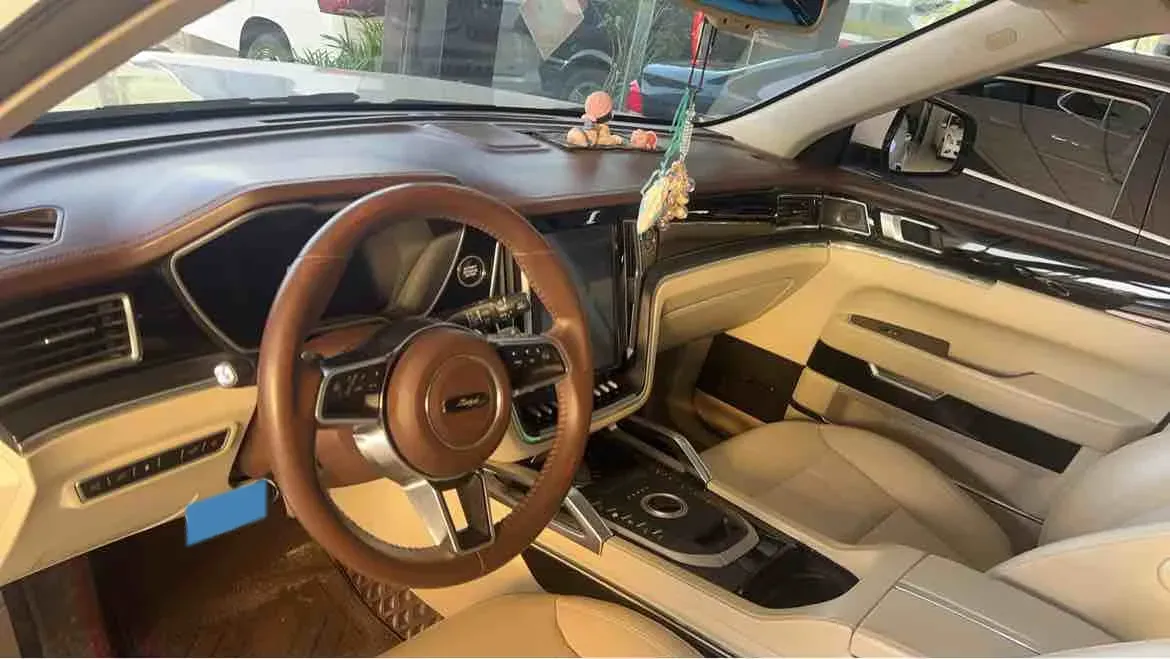 2017 Zotye T700 1.8T 177HP L4 6DCT,autocango,china used car exporter,china ev exporter,chinese used car exporter,chinese used ev exporter