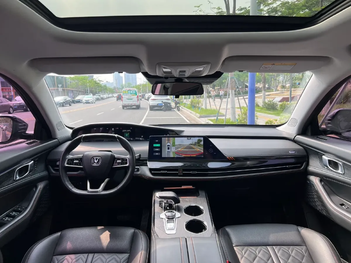 2021 ChangAn UNI-K 2.0T 233HP L4 8AT,autocango,china used car exporter,china ev exporter,chinese used car exporter,chinese used ev exporter