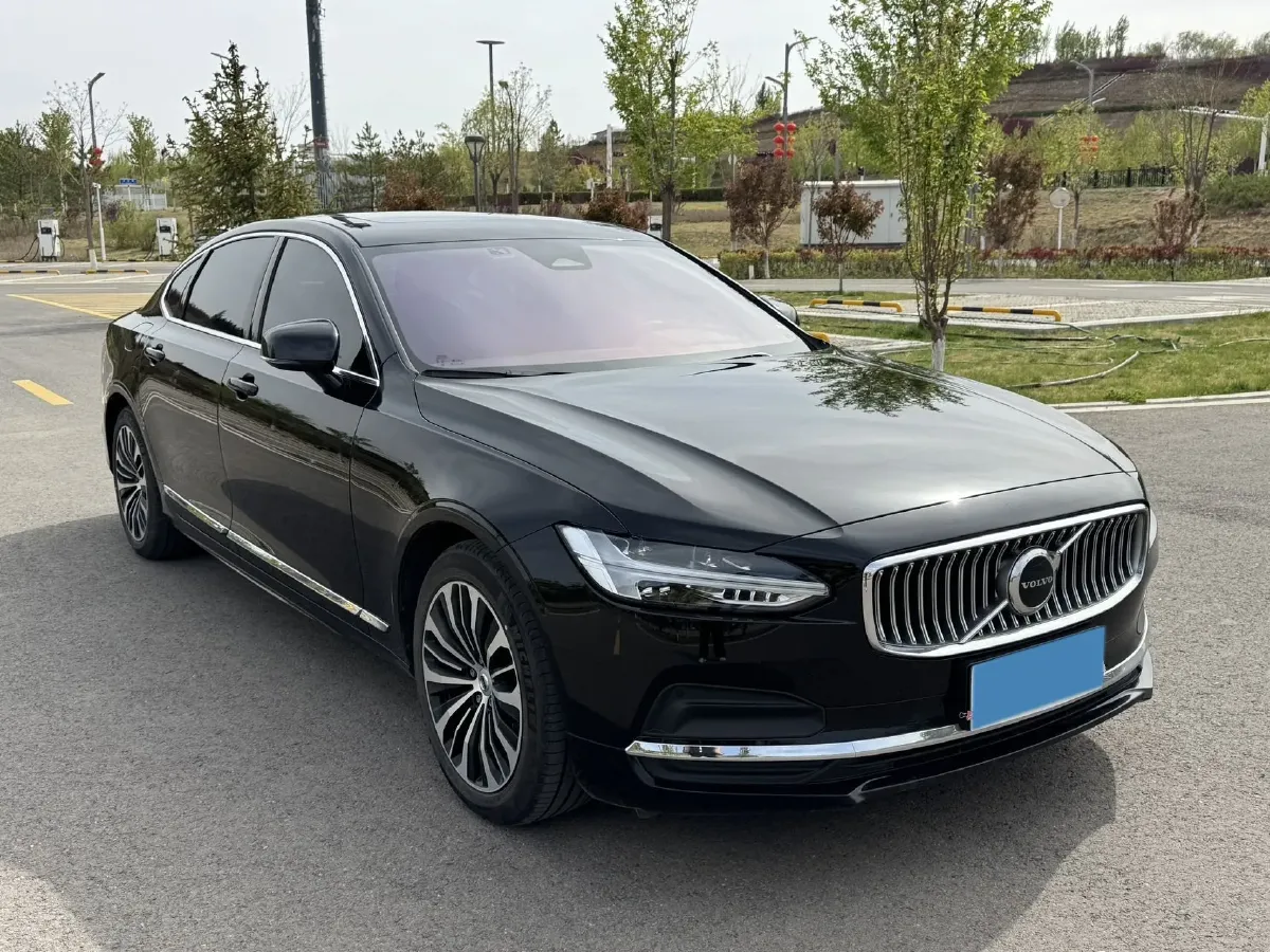 2023 Volvo S90 2.0T 250HP L4 8AT,autocango,china used car exporter,china ev exporter,chinese used car exporter,chinese used ev exporter