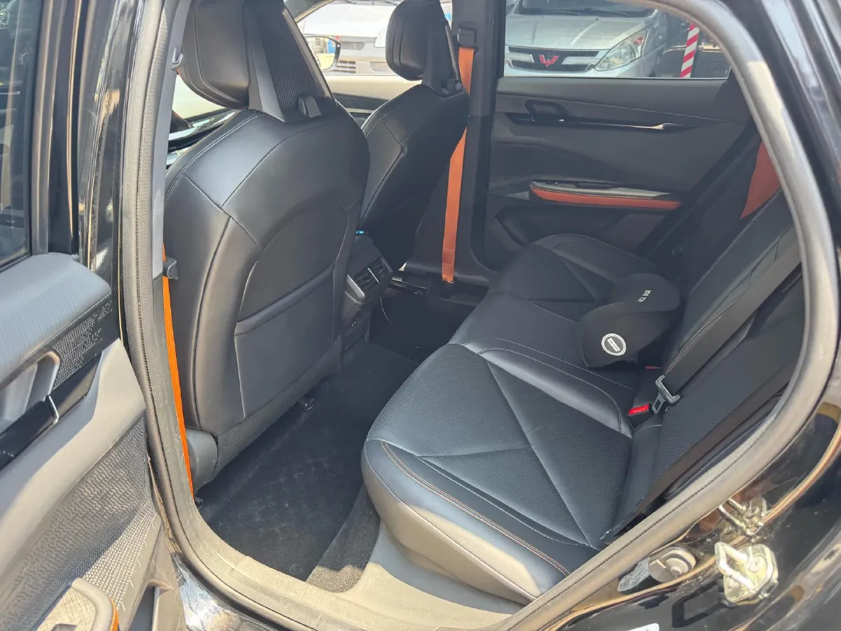 2022 ChangAn UNI-V 1.5T 188HP L4 7DCT,autocango,china used car exporter,china ev exporter,chinese used car exporter,chinese used ev exporter