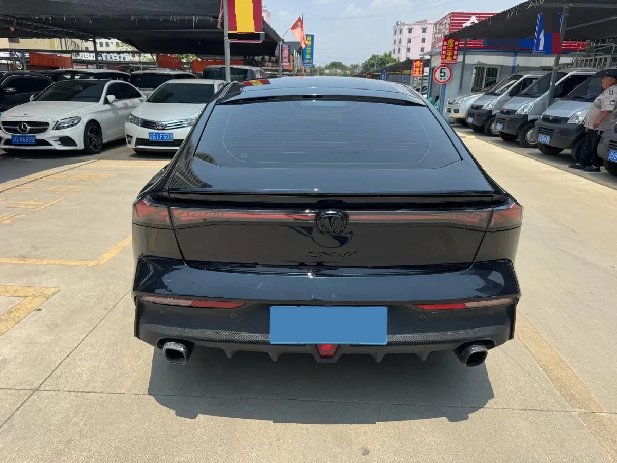 2022 ChangAn UNI-V 1.5T 188HP L4 7DCT,autocango,china used car exporter,china ev exporter,chinese used car exporter,chinese used ev exporter