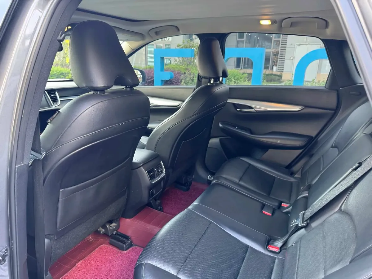 2018 Infiniti QX30 2.0T 211HP L4 7DCT,autocango,china used car exporter,china ev exporter,chinese used car exporter,chinese used ev exporter