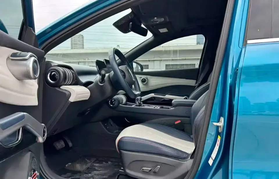 2022 Foton Grand General G7 2.0T 238HP L4 8AT,autocango,china used car exporter,china ev exporter,chinese used car exporter,chinese used ev exporter