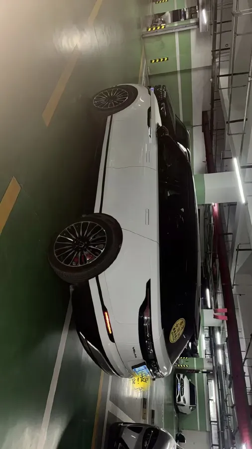 2024 Land Rover Range Rover Velar 2.0T 250HP L4 8AT,autocango,china used car exporter,china ev exporter,chinese used car exporter,chinese used ev exporter