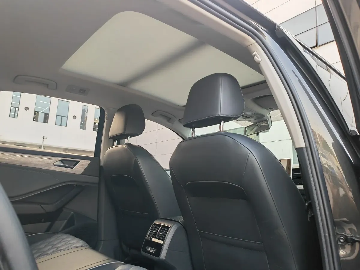 2023 Volkswagen Sagitar 1.5T 160HP L4 7DCT,autocango,china used car exporter,china ev exporter,chinese used car exporter,chinese used ev exporter