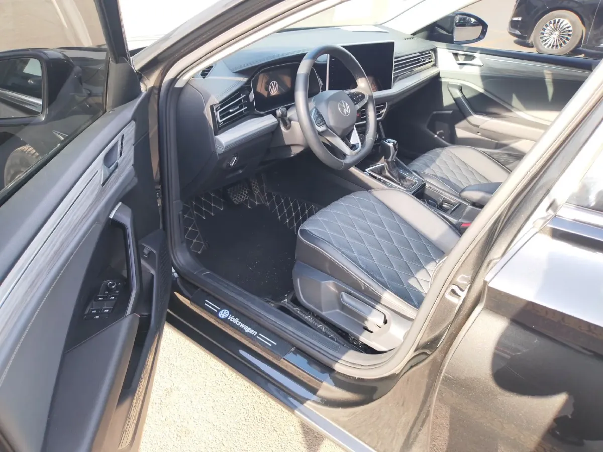 2023 Volkswagen Sagitar 1.5T 160HP L4 7DCT,autocango,china used car exporter,china ev exporter,chinese used car exporter,chinese used ev exporter