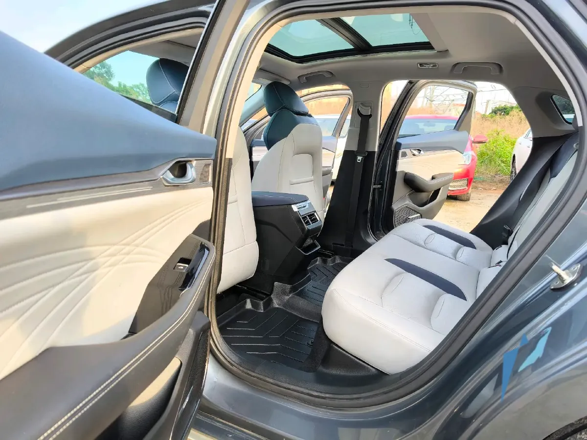 2021 Geely Preface 2.0T 190HP L4 7DCT,autocango,china used car exporter,china ev exporter,chinese used car exporter,chinese used ev exporter