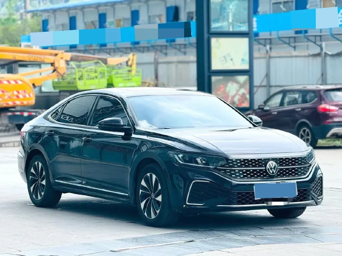 2023 Volkswagen Passat 2.0T 186HP L4 7DCT,autocango,china used car exporter,china ev exporter,chinese used car exporter,chinese used ev exporter