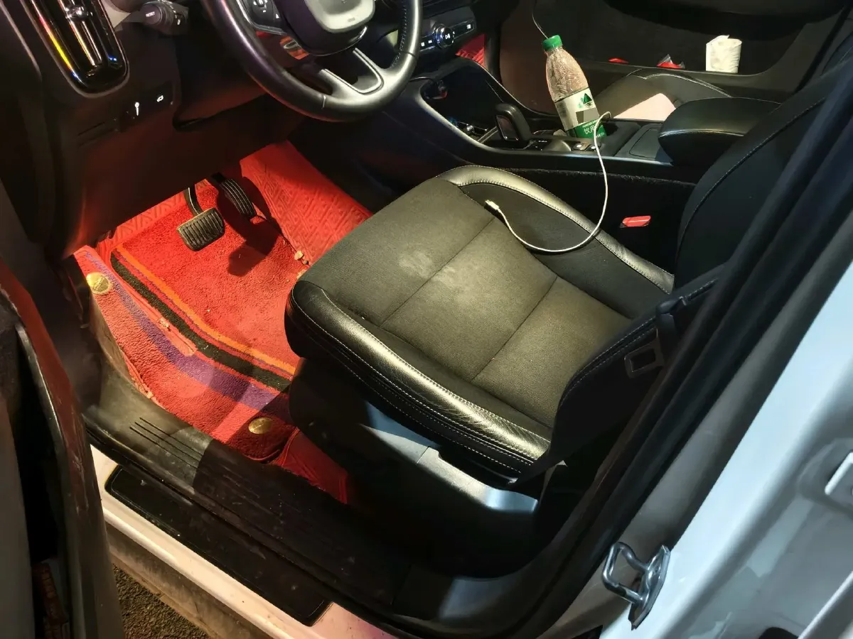 2020 Volvo XC40 1.5T 163HP L3 8AT,autocango,china used car exporter,china ev exporter,chinese used car exporter,chinese used ev exporter