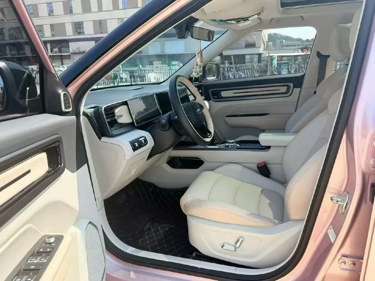 2023 Geely ICON 1.5T 181HP L4 7DCT,autocango,china used car exporter,china ev exporter,chinese used car exporter,chinese used ev exporter