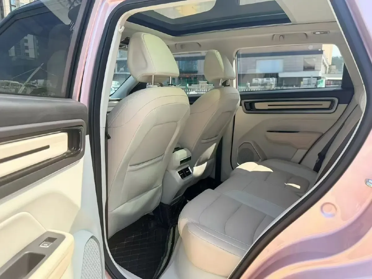 2023 Geely ICON 1.5T 181HP L4 7DCT,autocango,china used car exporter,china ev exporter,chinese used car exporter,chinese used ev exporter