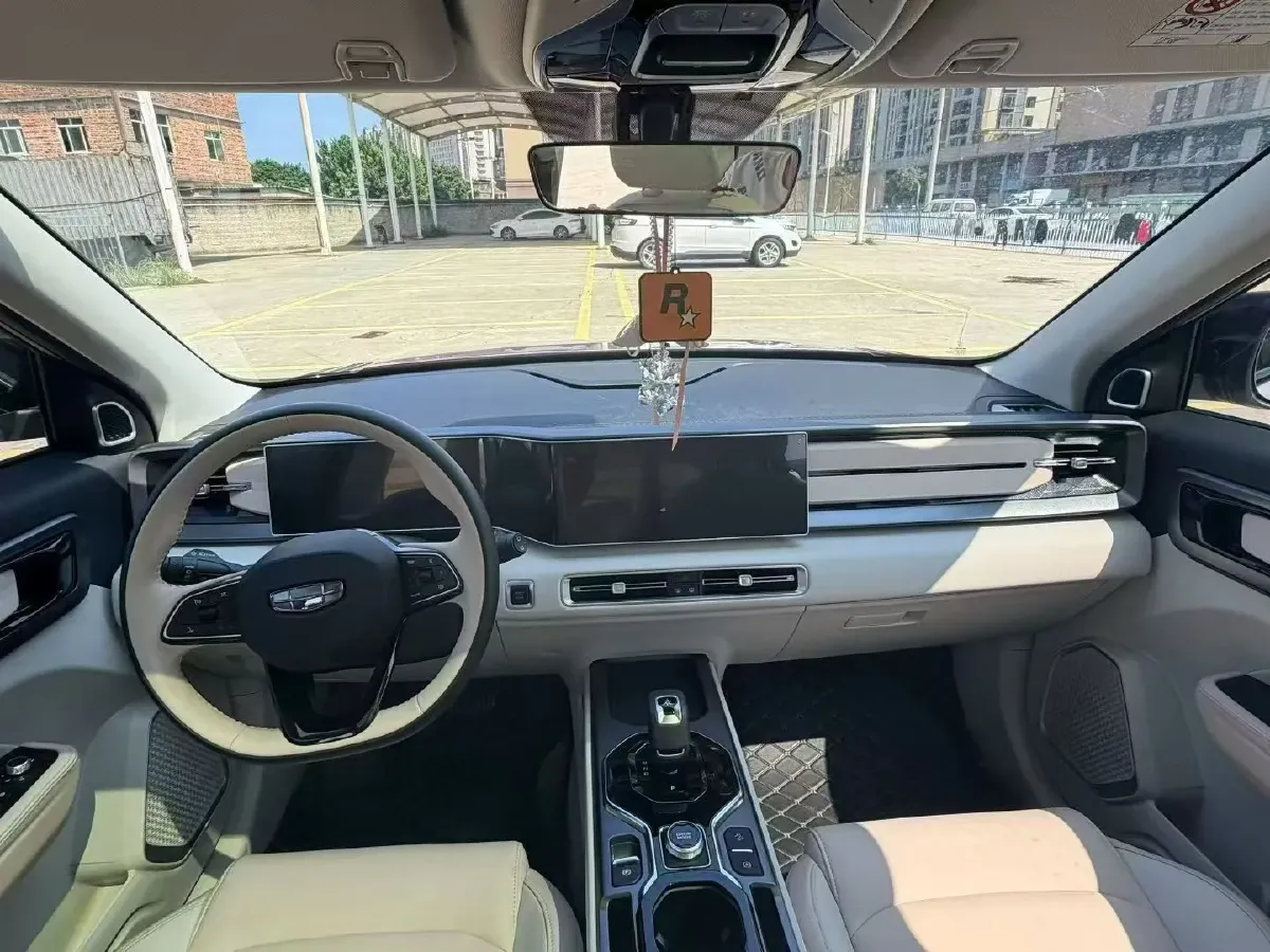 2023 Geely ICON 1.5T 181HP L4 7DCT,autocango,china used car exporter,china ev exporter,chinese used car exporter,chinese used ev exporter