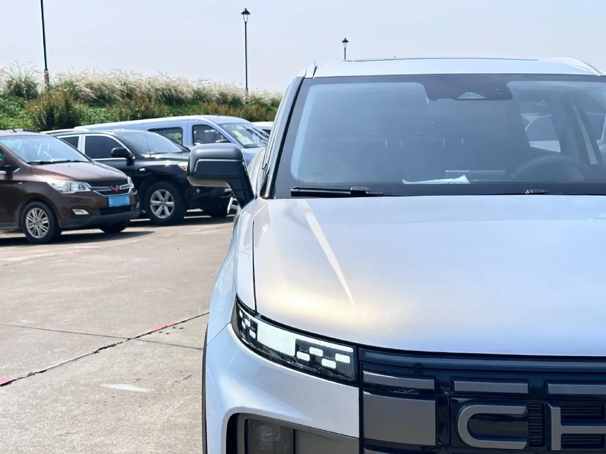 2023 Chery Exploration 06 1.6T 197HP L4 7DCT,autocango,china used car exporter,china ev exporter,chinese used car exporter,chinese used ev exporter