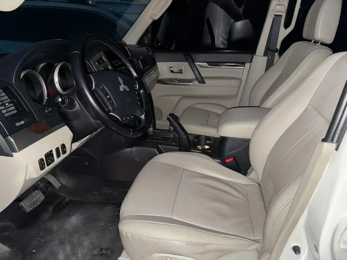 2017 Honda Jade 1.8L 141HP L4 5AT,autocango,china used car exporter,china ev exporter,chinese used car exporter,chinese used ev exporter