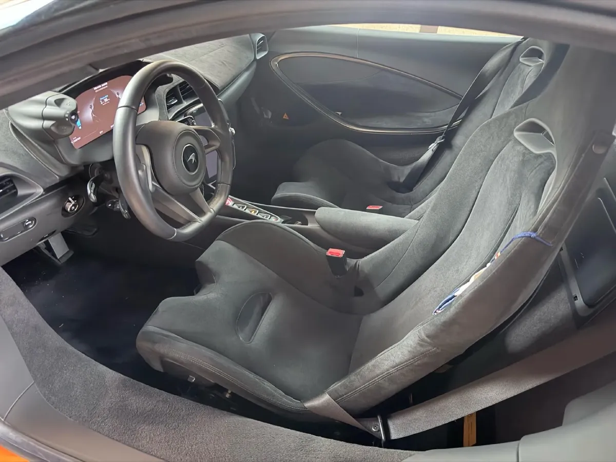 2023 McLaren Artura 3.0T 585HP V6 8DCT PHEV 7.4KWH,autocango,china used car exporter,china ev exporter,chinese used car exporter,chinese used ev exporter