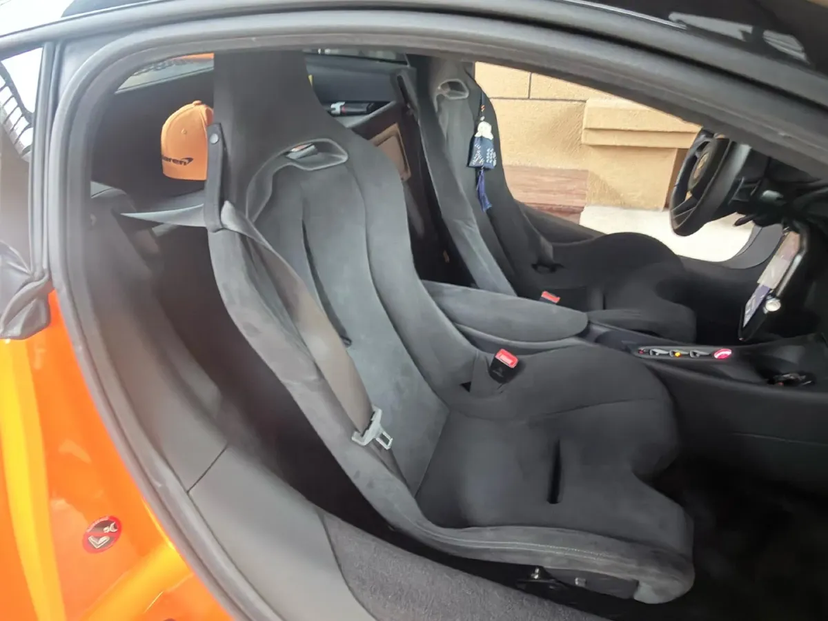 2023 McLaren Artura 3.0T 585HP V6 8DCT PHEV 7.4KWH,autocango,china used car exporter,china ev exporter,chinese used car exporter,chinese used ev exporter