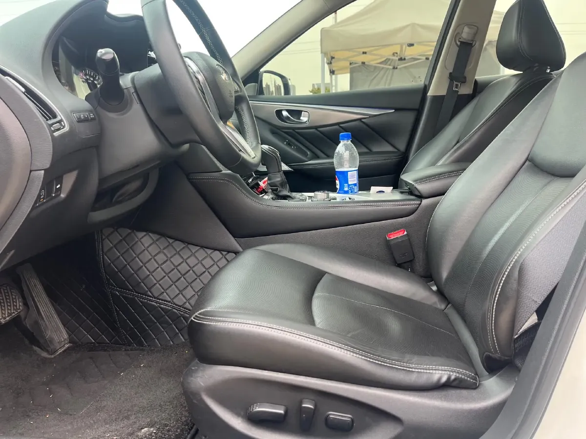 2018 Jeep Grand Commander 2.0T 265HP L4 9AT,autocango,china used car exporter,china ev exporter,chinese used car exporter,chinese used ev exporter