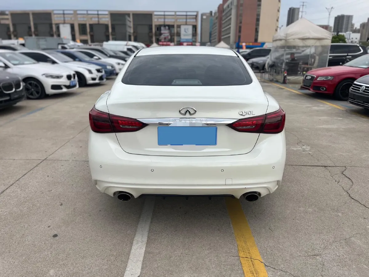 2018 Jeep Grand Commander 2.0T 265HP L4 9AT,autocango,china used car exporter,china ev exporter,chinese used car exporter,chinese used ev exporter