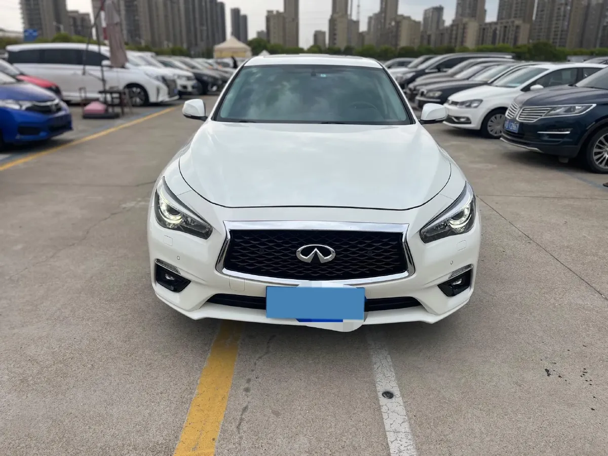 2018 Jeep Grand Commander 2.0T 265HP L4 9AT,autocango,china used car exporter,china ev exporter,chinese used car exporter,chinese used ev exporter