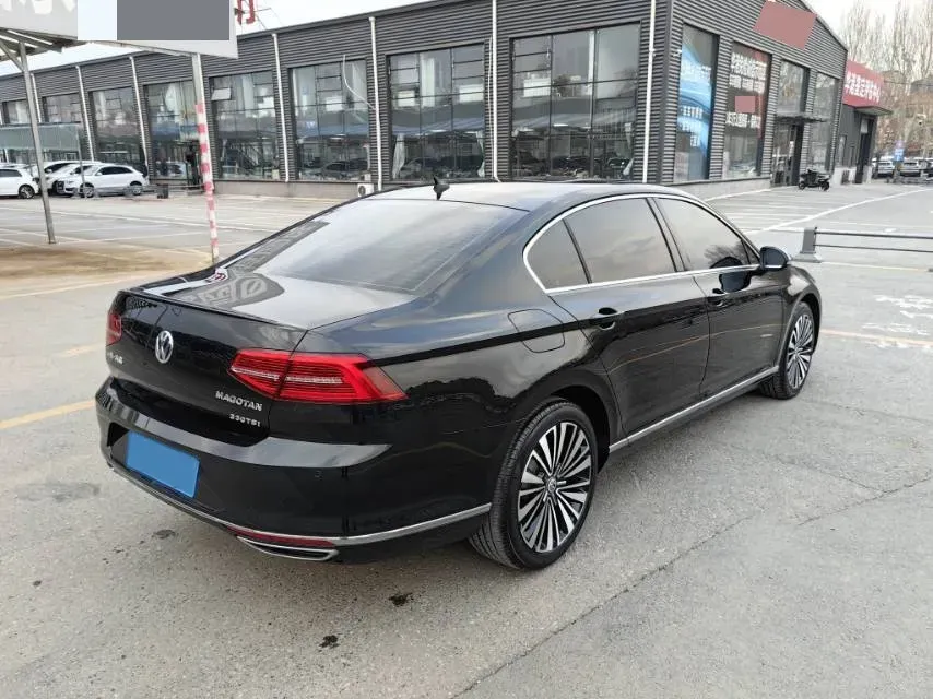 2019 Volkswagen Magotan 2.0T 186HP L4 7DCT,autocango,china used car exporter,china ev exporter,chinese used car exporter,chinese used ev exporter