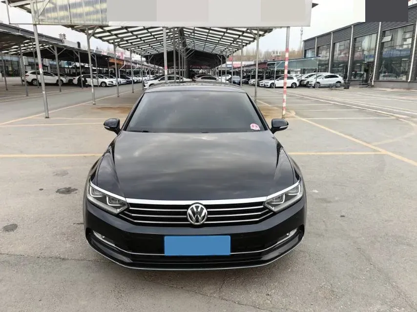 2019 Volkswagen Magotan 2.0T 186HP L4 7DCT,autocango,china used car exporter,china ev exporter,chinese used car exporter,chinese used ev exporter