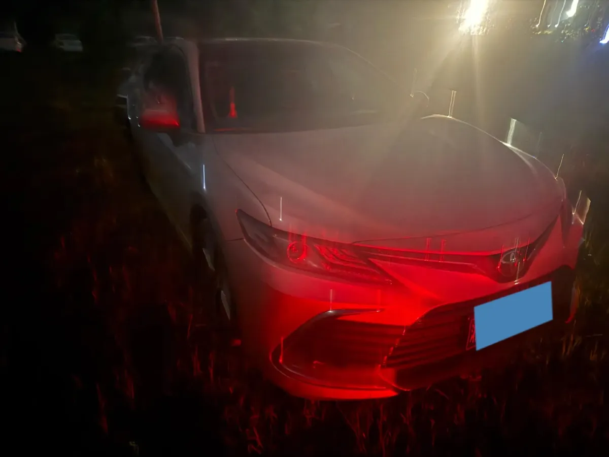 2021 Toyota Camry 2.5L 209HP L4 8AT,autocango,china used car exporter,china ev exporter,chinese used car exporter,chinese used ev exporter