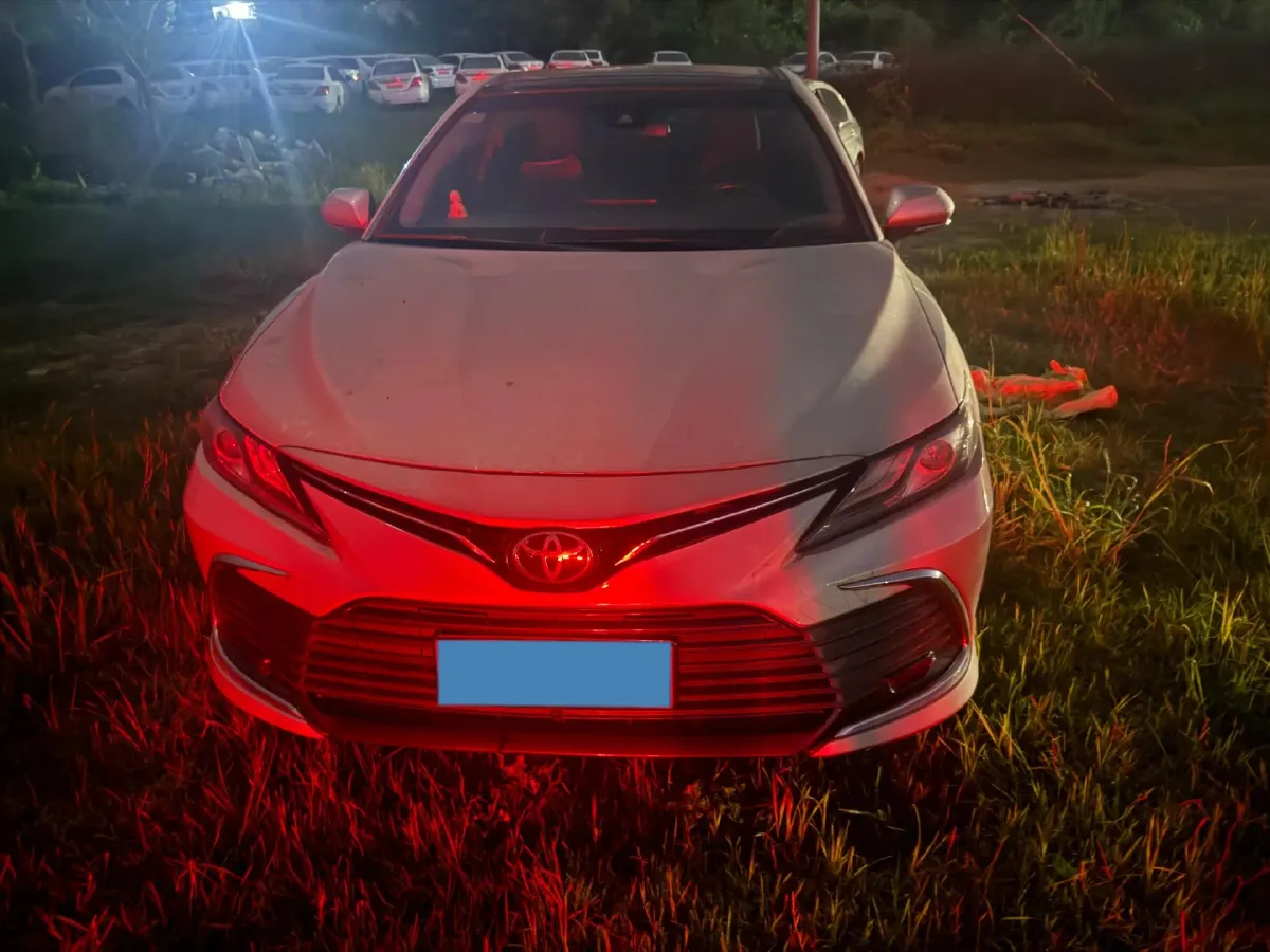 2021 Toyota Camry 2.5L 209HP L4 8AT,autocango,china used car exporter,china ev exporter,chinese used car exporter,chinese used ev exporter