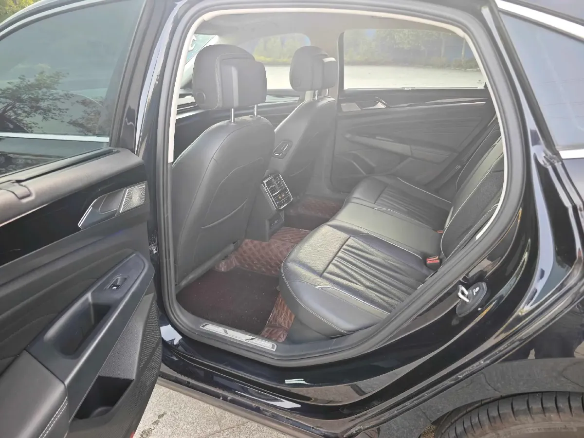 2022 Xpeng P7 BEV 60.2KWH,autocango,china used car exporter,china ev exporter,chinese used car exporter,chinese used ev exporter