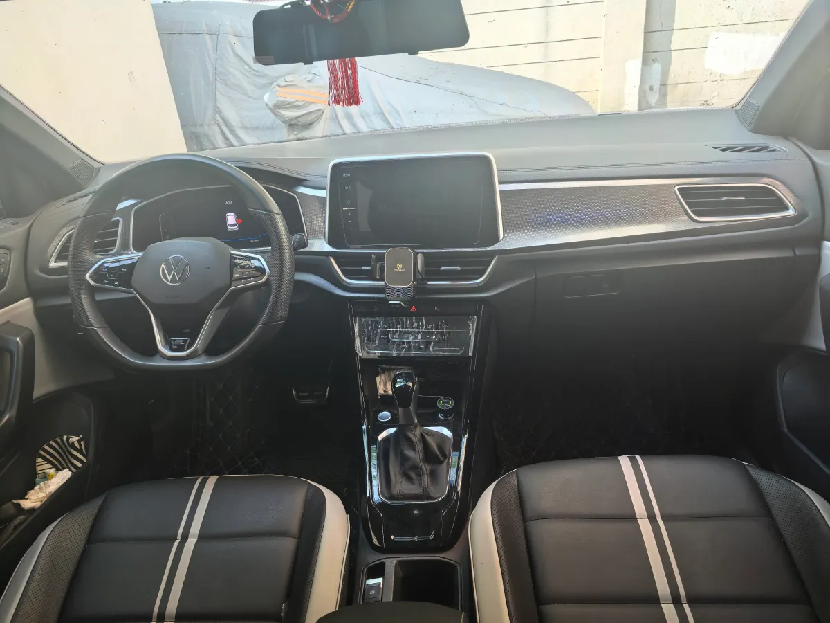 2023 Volkswagen T-Roc 1.5T 160HP L4 7DCT,autocango,china used car exporter,china ev exporter,chinese used car exporter,chinese used ev exporter